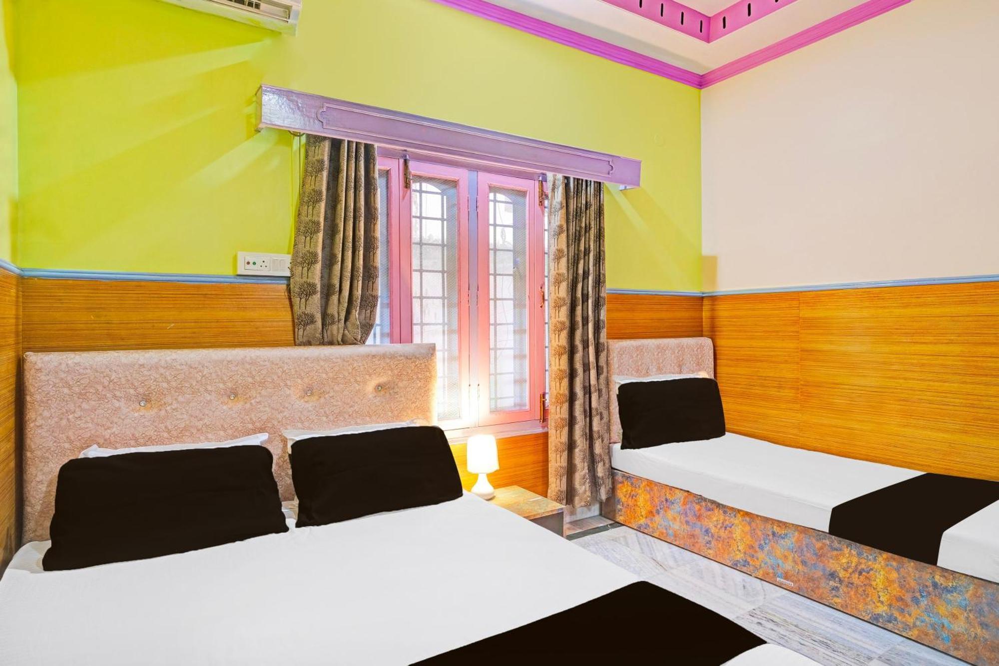 O Hr Residency * New Delhi